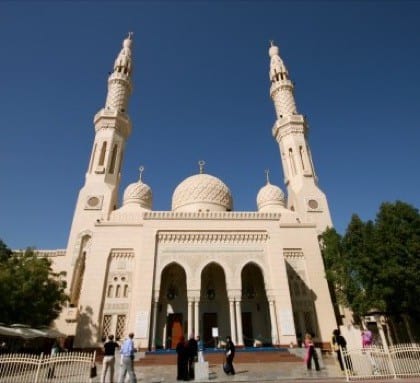 The Glorious Jumeirah Mosque in Dubai 7 Jumeirah Mosque Front View
